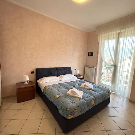 Levantomare Daire Levanto